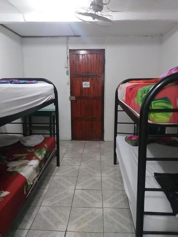 Downtown Montezuma Hostel Экстерьер фото